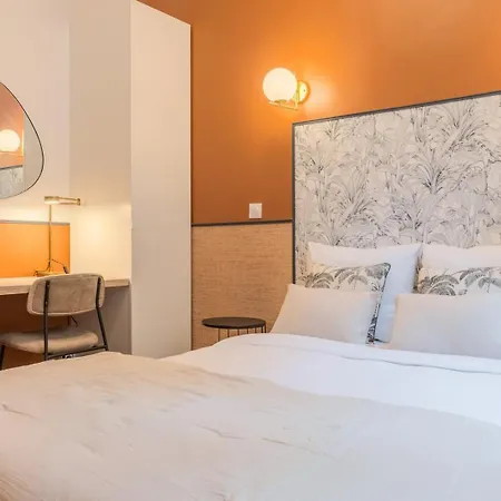 5-bedroom House In The Centre Of Lille. ゲストハウス リール