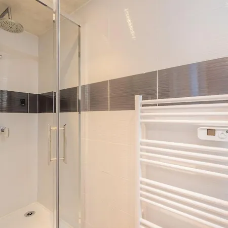 ゲストハウス 5-bedroom House In The Centre Of Lille. *